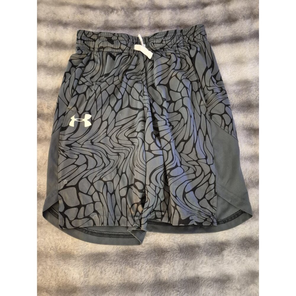 Boys Under Armor Shorts Gray and Black with Pockets